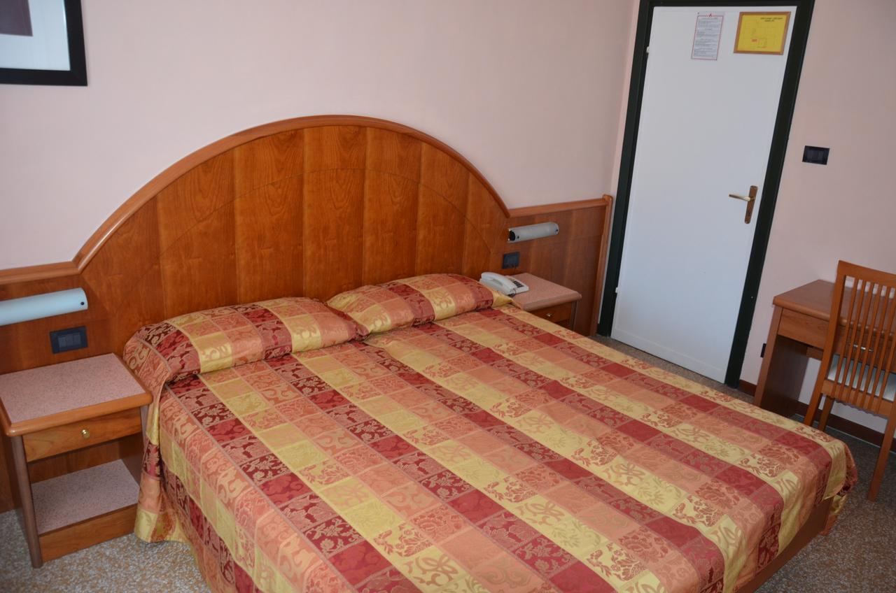 Hotel Lorenzo Celle Ligure Εξωτερικό φωτογραφία